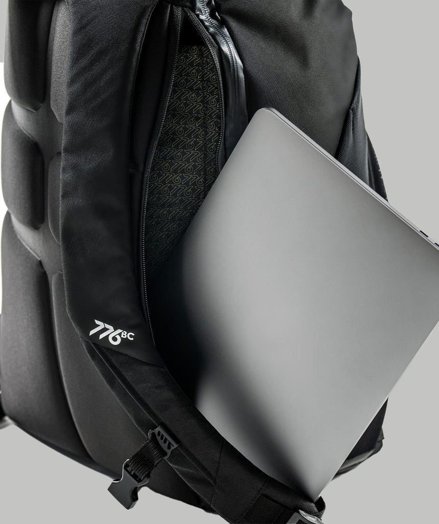 Unisex 776BC Wreath Pro Tour Backpack - Black/Silver